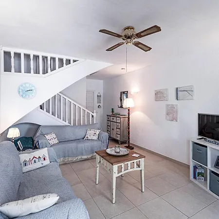 Nueva Townhouse Holiday home
